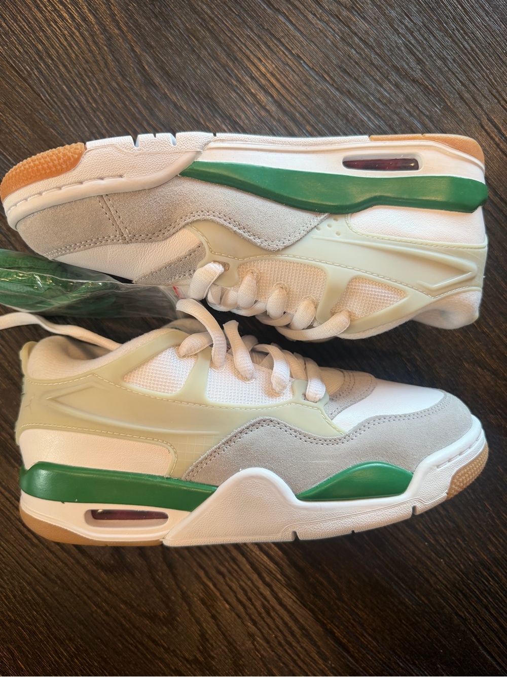 NIKE AIR JORDAN 4 RM (GS) size 4.5Y